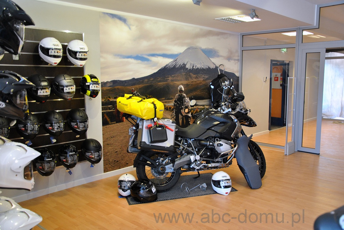 Remont salonu motocyklowego